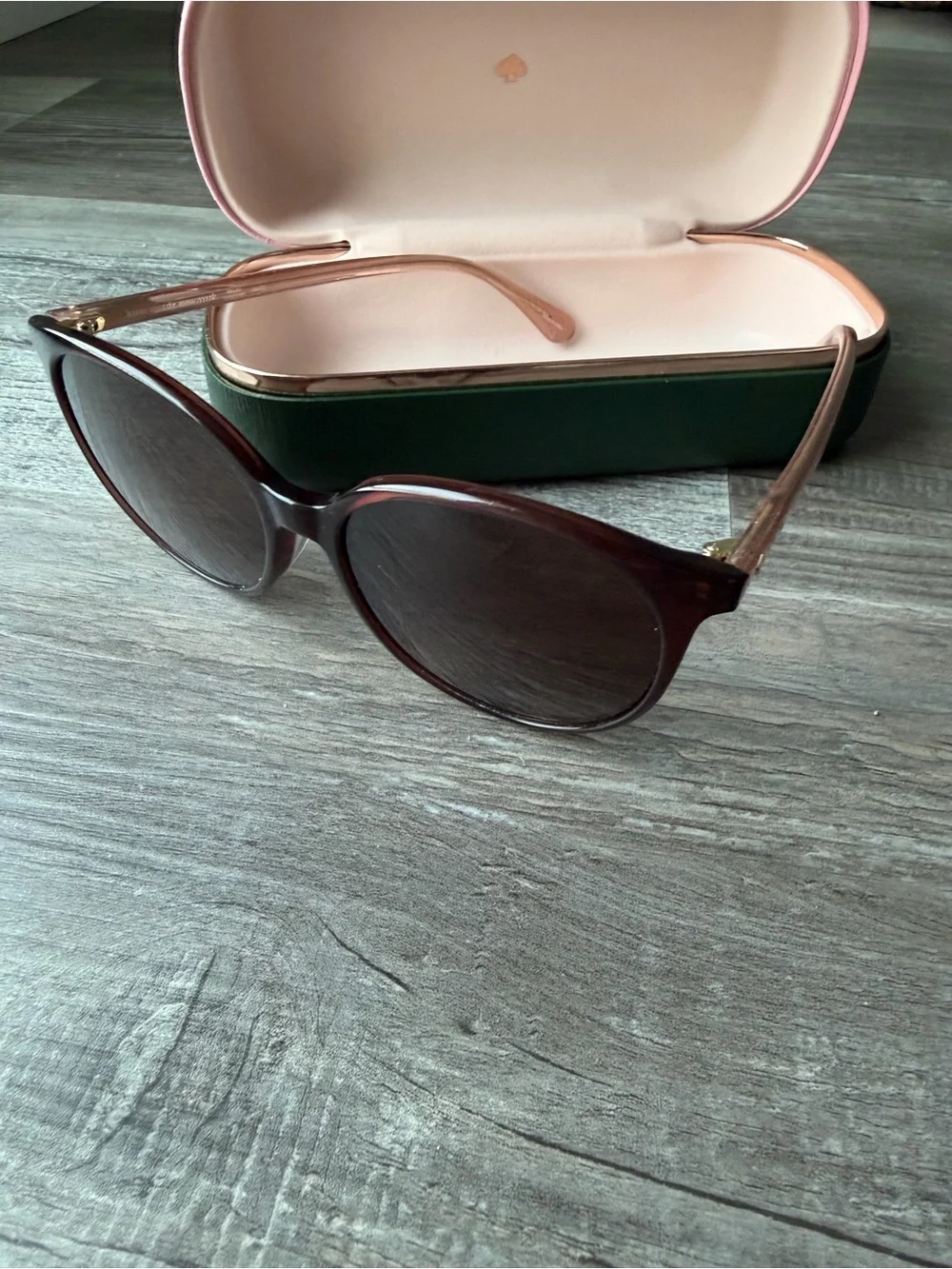 kate spade Brown Gradient Round Sunglasses with Pink & Green Case